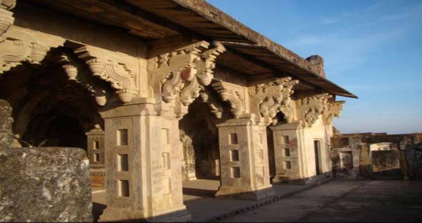 ગણેશ મંદિર – રોહતાસગઢ સાસારામ, બિહાર