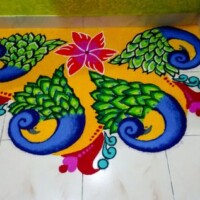 હાલ્ફ રાઉન્ડ રંગોળી 7