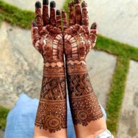 Engagement Bridal Mehndi Design 17
